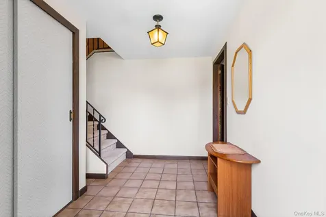 103 Parkview Road Elmsford NY 10523