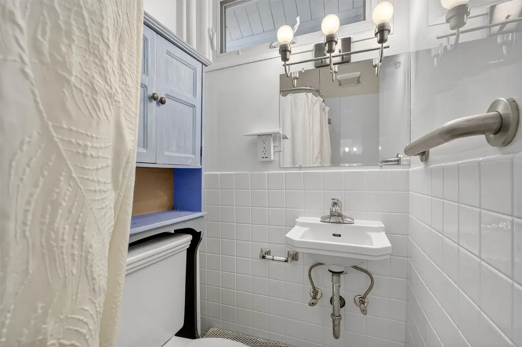 15 Maple Street Beacon NY 12508