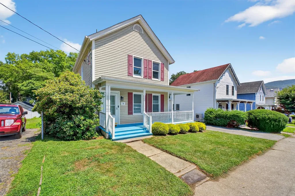 15 Maple Street Beacon NY 12508