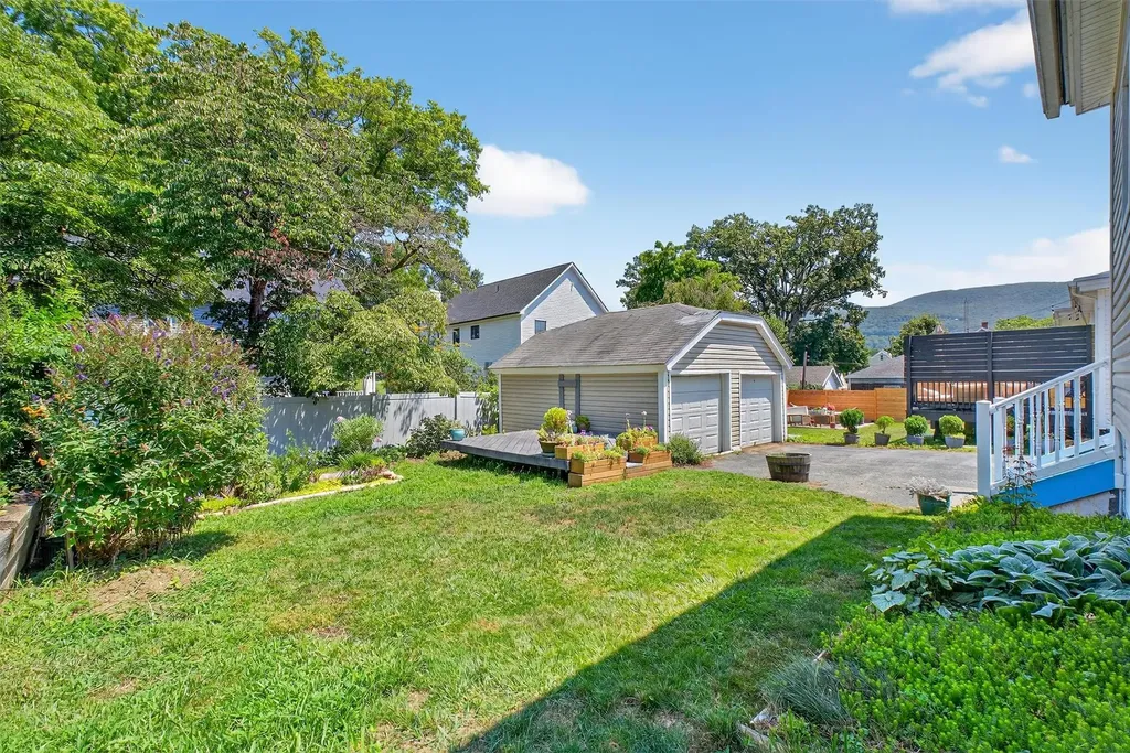 15 Maple Street Beacon NY 12508