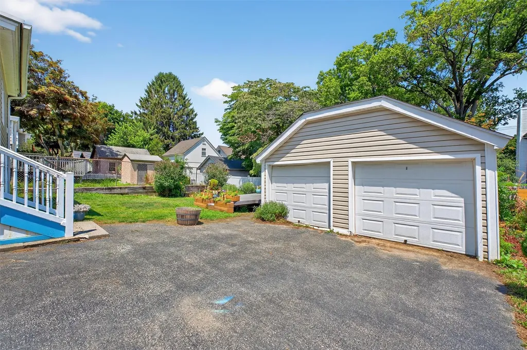 15 Maple Street Beacon NY 12508