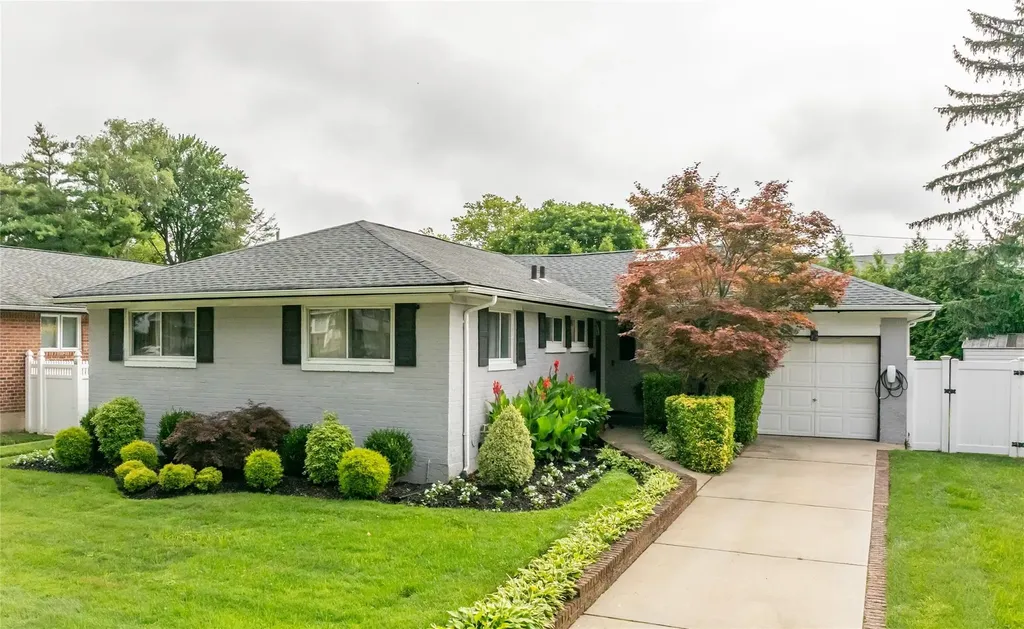 66 Central Park Road Plainview NY 11803