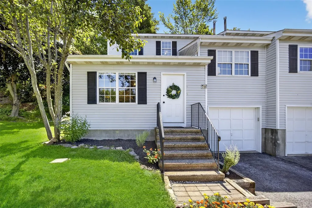 16 Hemlock Court Fishkill NY 12524
