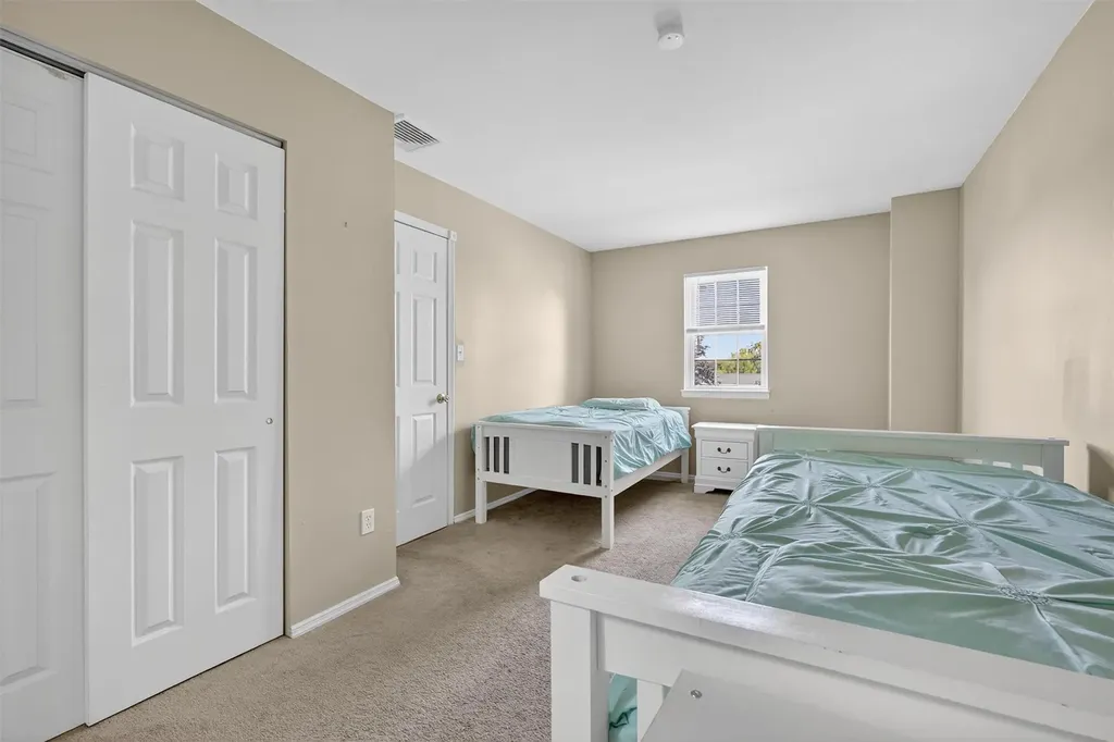 16 Hemlock Court Fishkill NY 12524