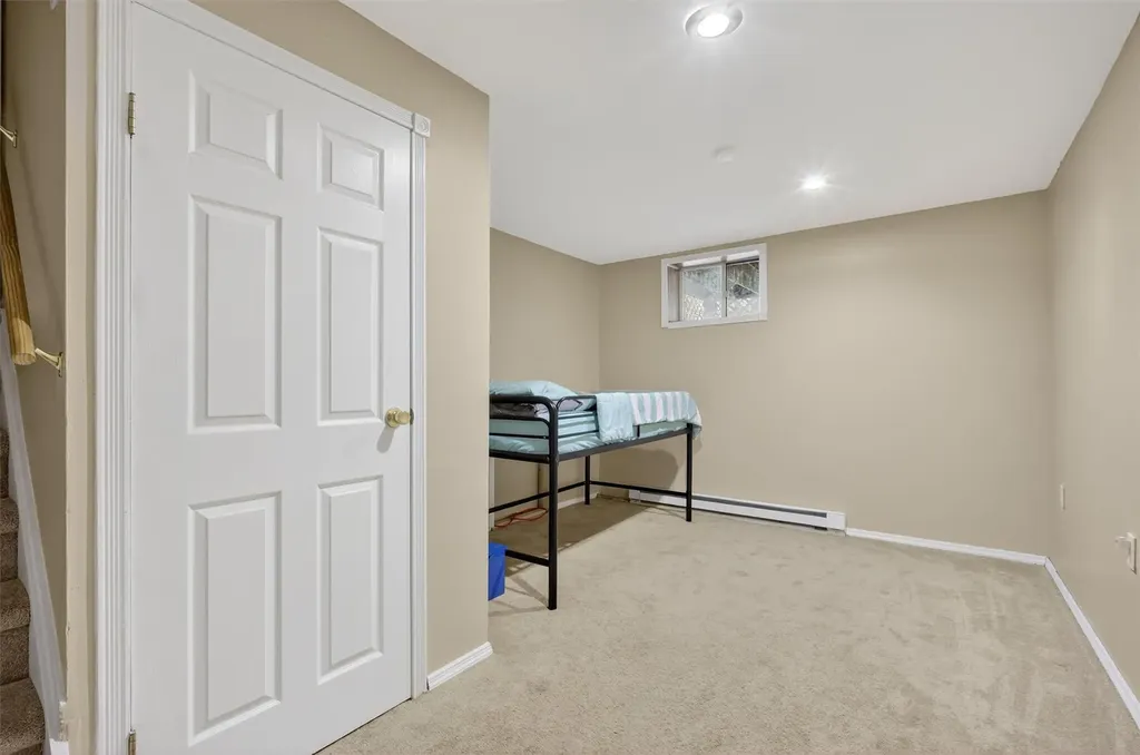 16 Hemlock Court Fishkill NY 12524