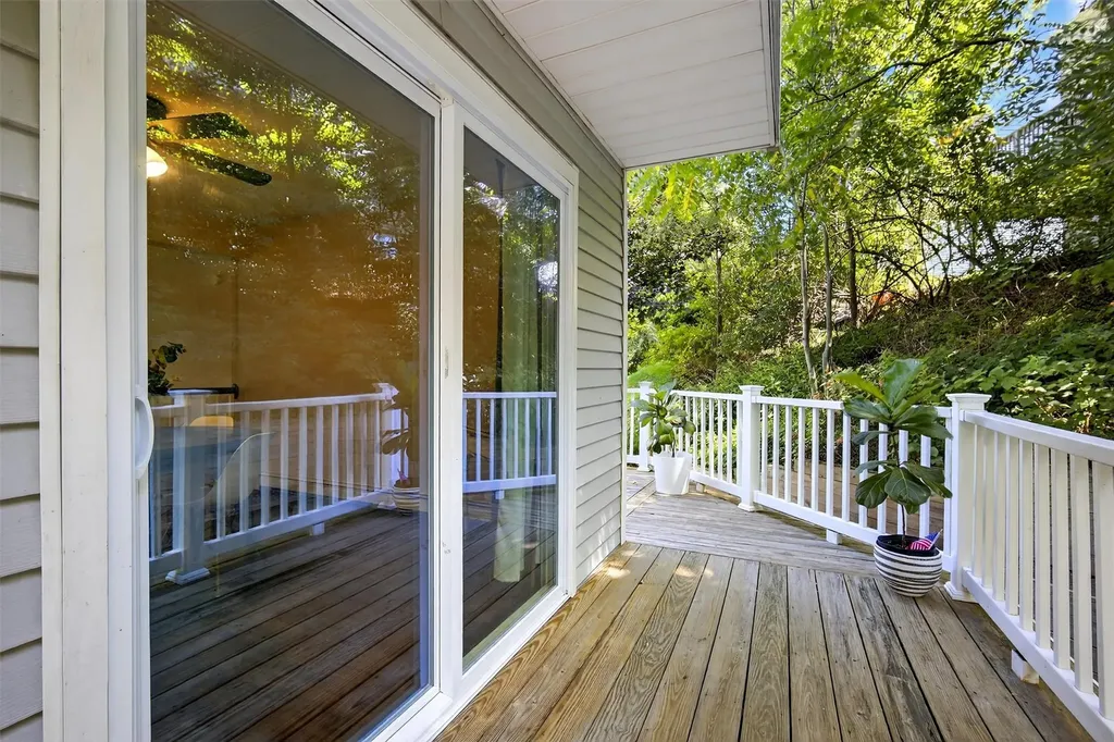 16 Hemlock Court Fishkill NY 12524