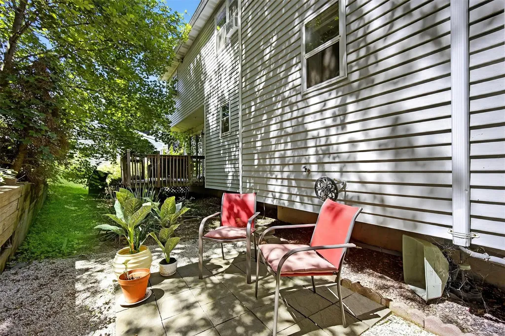 16 Hemlock Court Fishkill NY 12524
