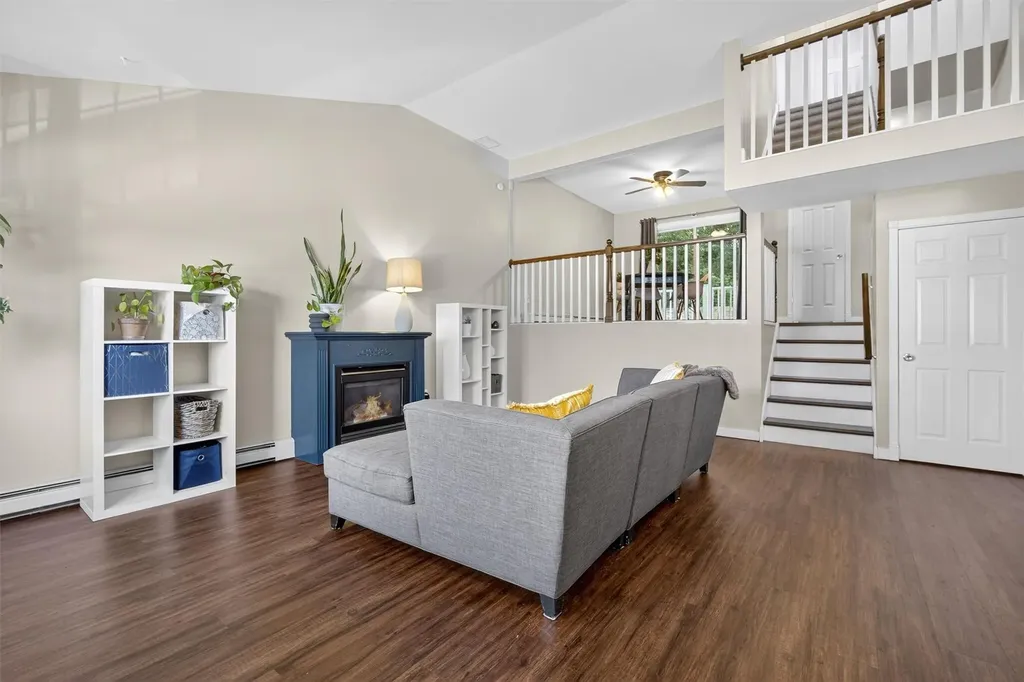 16 Hemlock Court Fishkill NY 12524