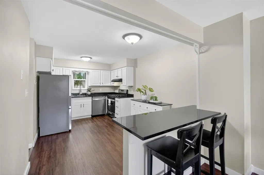 16 Hemlock Court Fishkill NY 12524