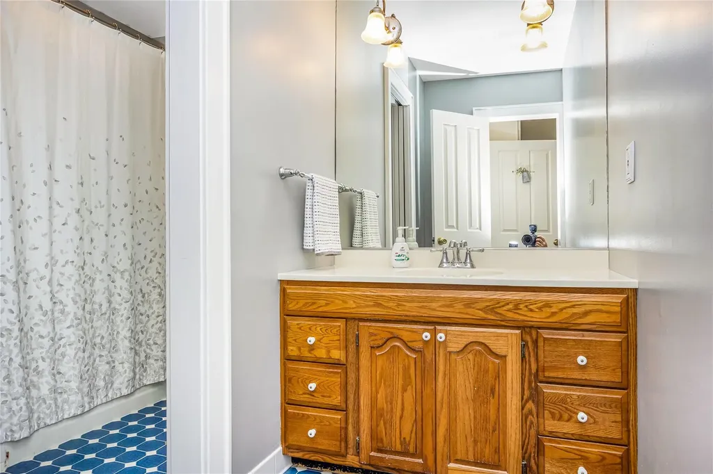 19 Rose Street Islip NY 11751