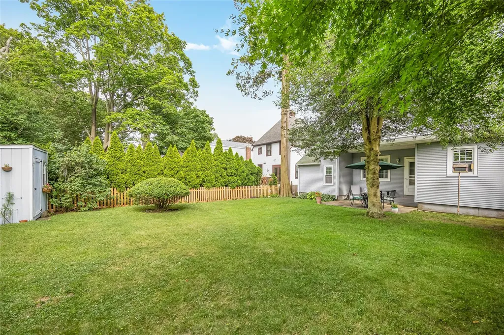 19 Rose Street Islip NY 11751