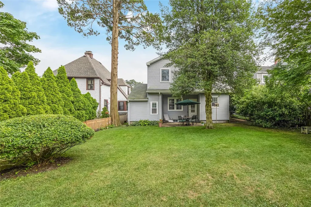 19 Rose Street Islip NY 11751