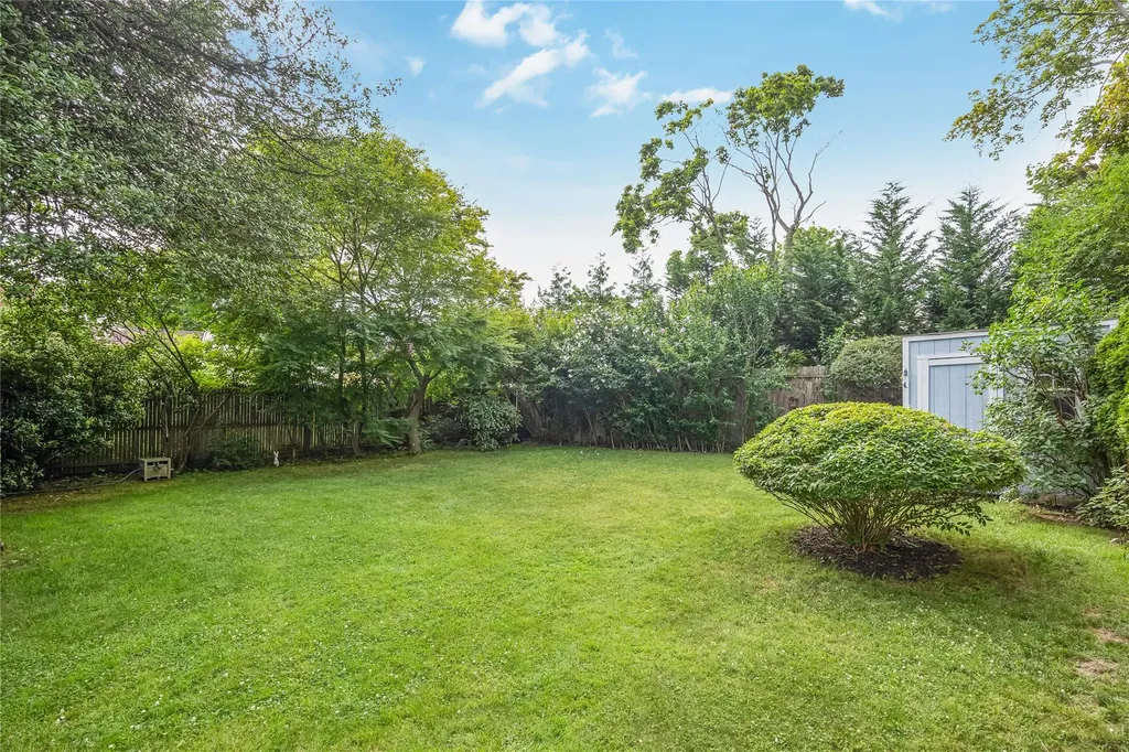 19 Rose Street Islip NY 11751