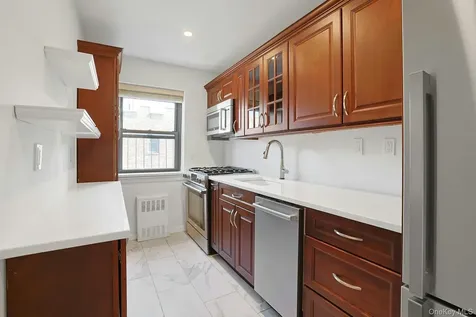19 Old Mamaroneck Road White Plains NY 10605