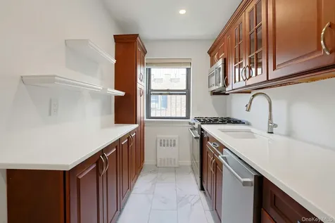 19 Old Mamaroneck Road White Plains NY 10605