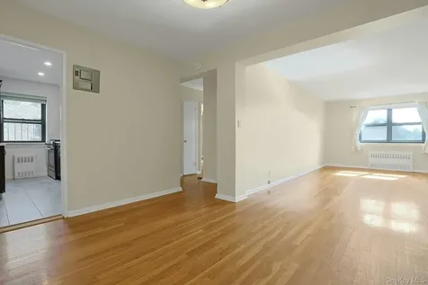 19 Old Mamaroneck Road White Plains NY 10605