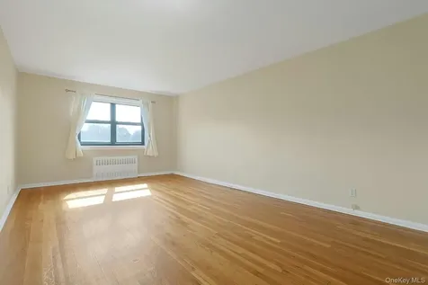 19 Old Mamaroneck Road White Plains NY 10605