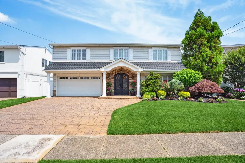 3411 Hewlett Avenue Merrick NY 11566