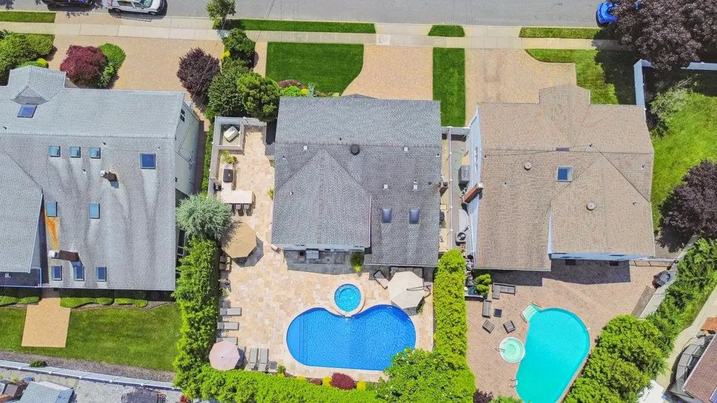 3411 Hewlett Avenue Merrick NY 11566