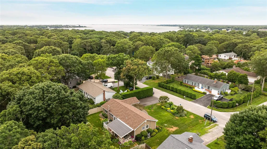 7 Russell Road Hampton Bays NY 11946