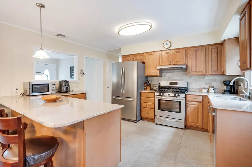 7 Russell Road Hampton Bays NY 11946