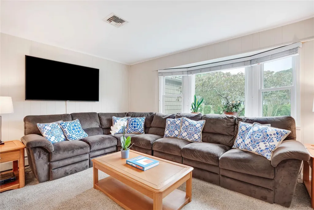 7 Russell Road Hampton Bays NY 11946