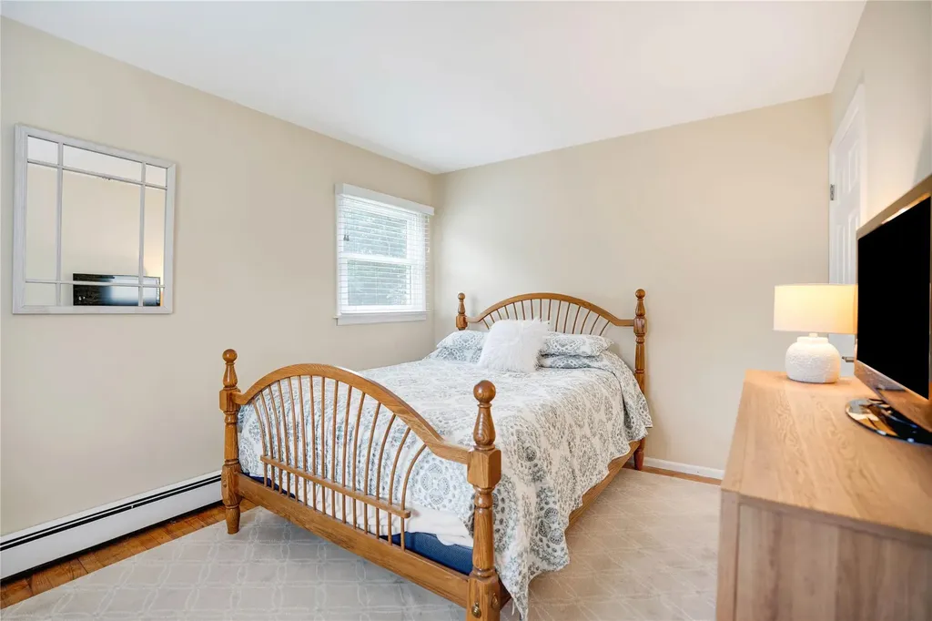 7 Russell Road Hampton Bays NY 11946