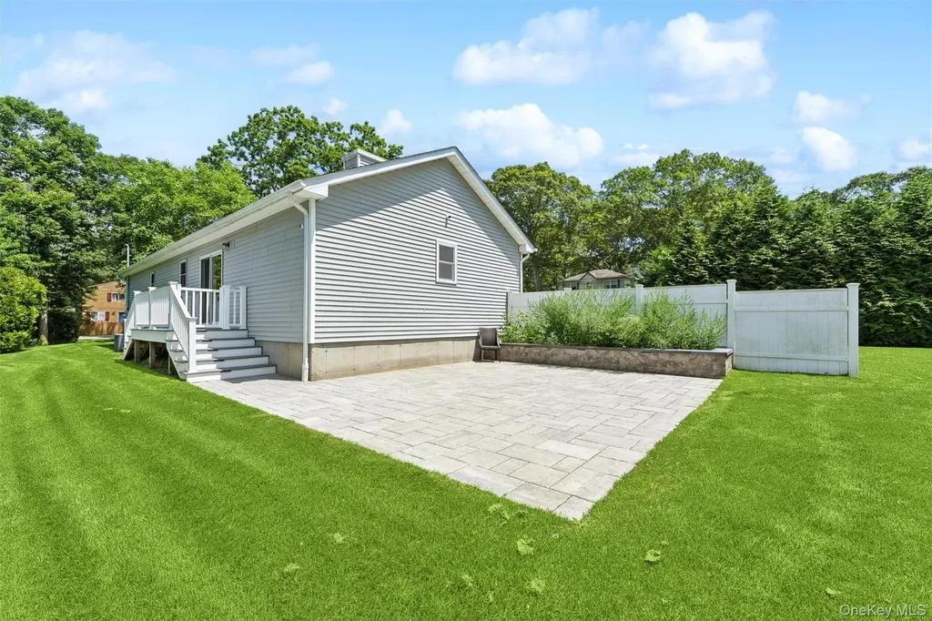 12 Hampton Bays Drive Hampton Bays NY 11946