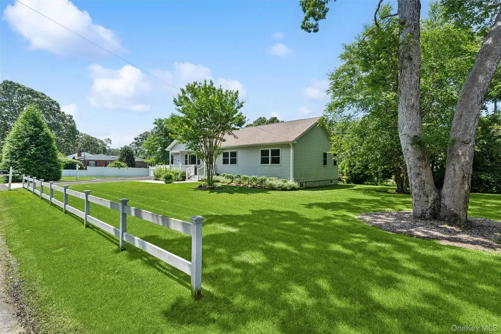 12 Hampton Bays Drive Hampton Bays NY 11946