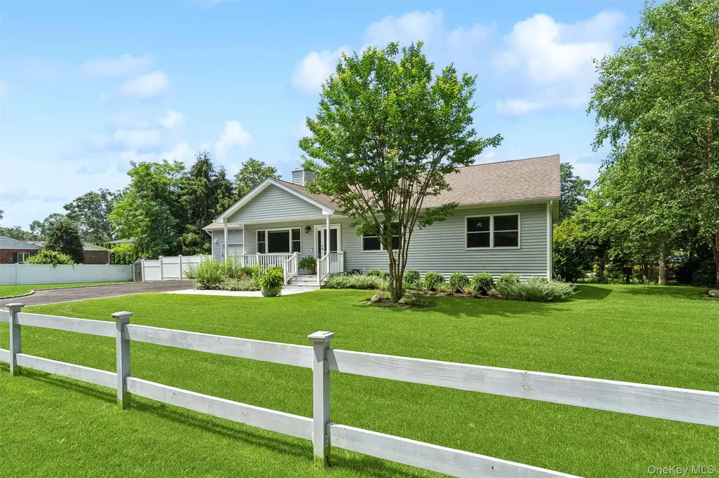 12 Hampton Bays Drive Hampton Bays NY 11946