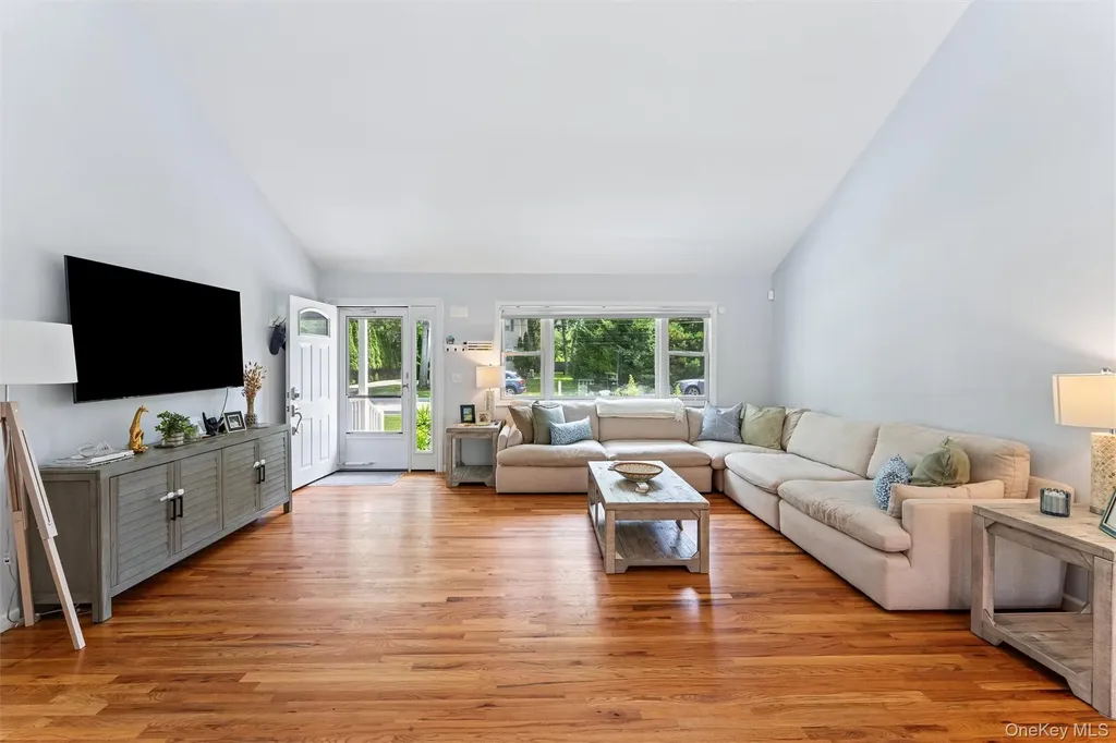 12 Hampton Bays Drive Hampton Bays NY 11946