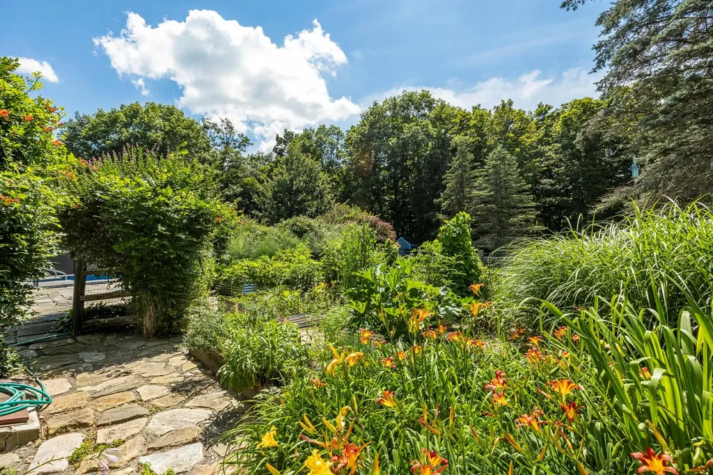 422 County Route 7 Pine Plains NY 12567