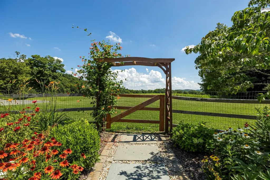 422 County Route 7 Pine Plains NY 12567