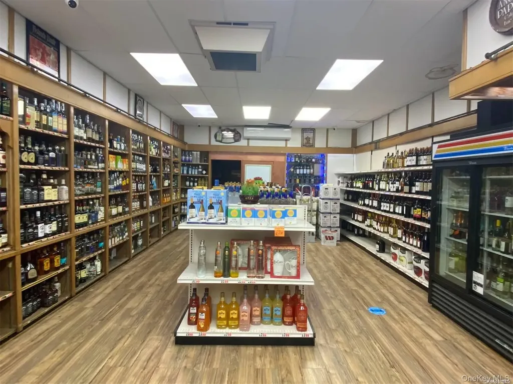 6557 Myrtle Avenue Ridgewood NY 11385