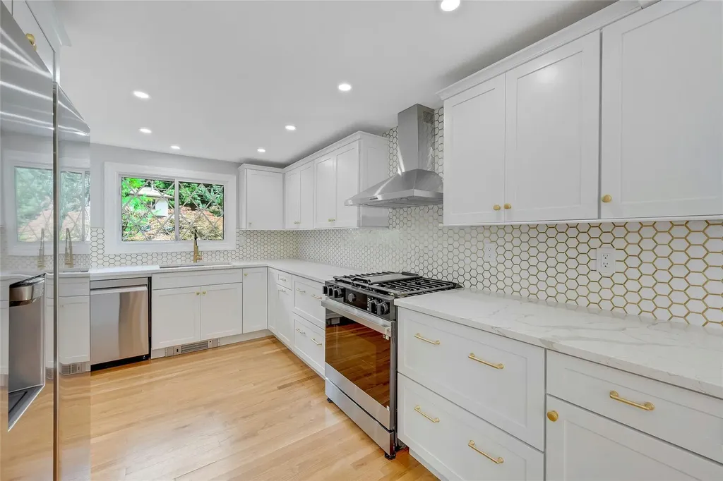 77 Greenwood Lane White Plains NY 10607