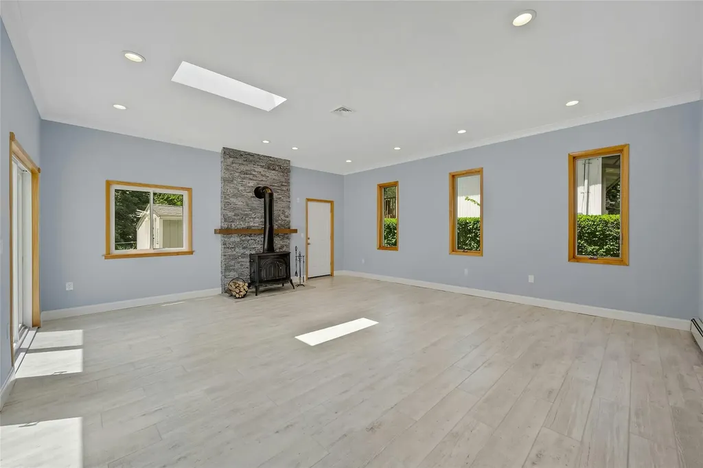 77 Greenwood Lane White Plains NY 10607