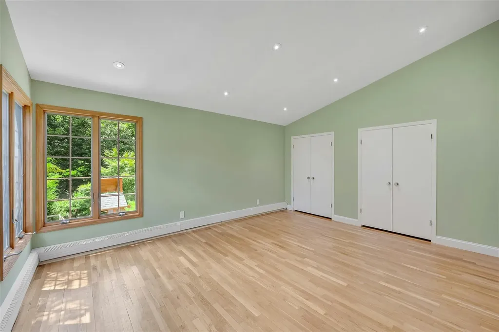 77 Greenwood Lane White Plains NY 10607