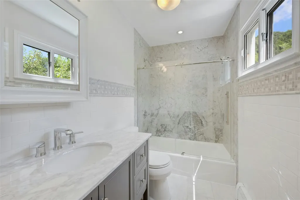 77 Greenwood Lane White Plains NY 10607