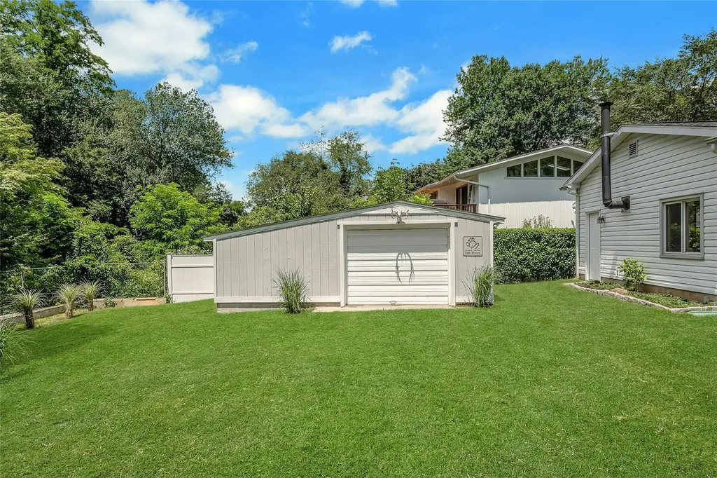 77 Greenwood Lane White Plains NY 10607