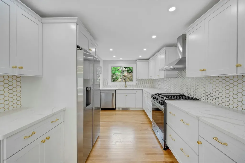 77 Greenwood Lane White Plains NY 10607