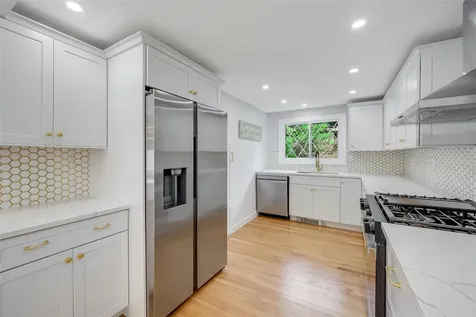 77 Greenwood Lane White Plains NY 10607