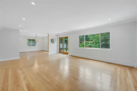 77 Greenwood Lane White Plains NY 10607