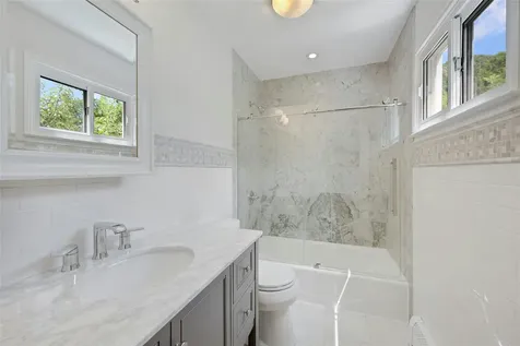 77 Greenwood Lane White Plains NY 10607
