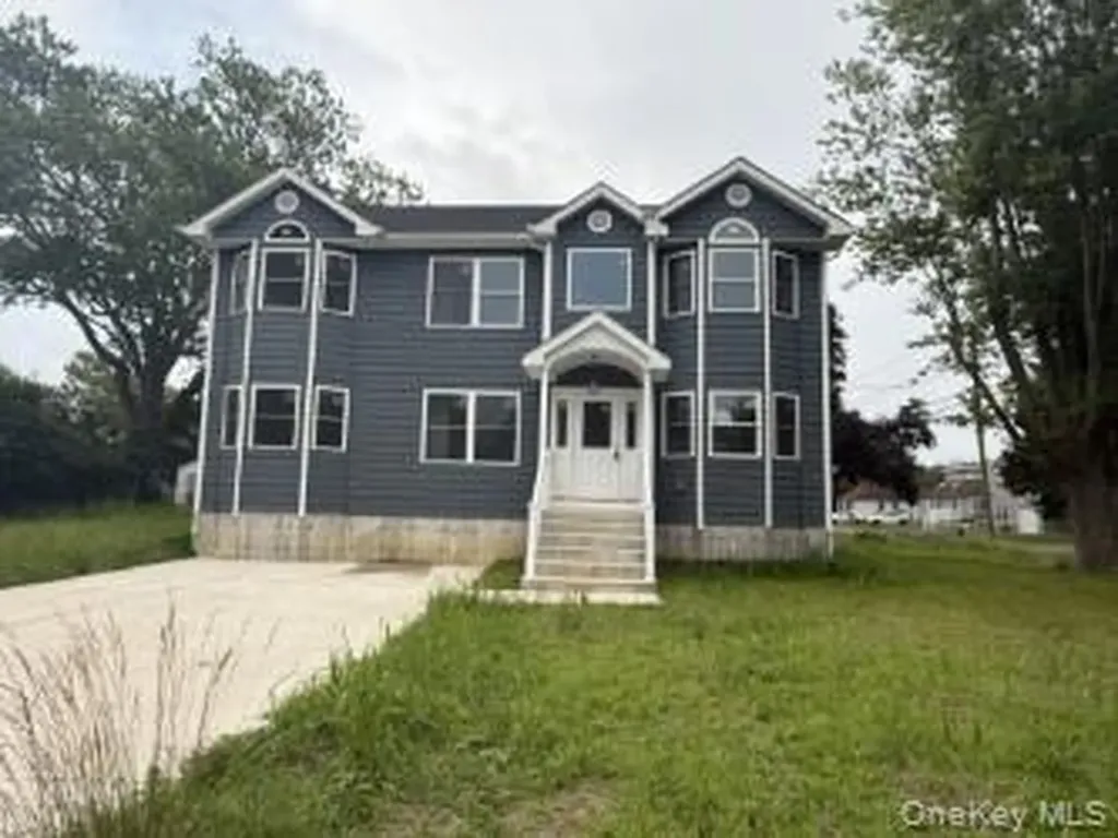 214 Forest Road Mastic Beach NY 11951