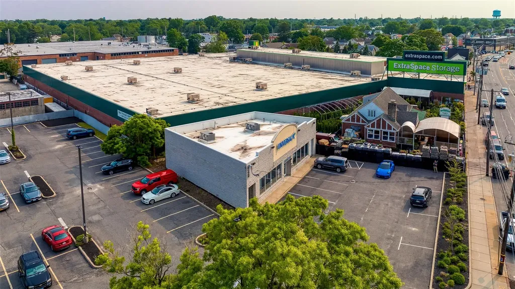 2002 Jericho Turnpike New Hyde Park NY 11040