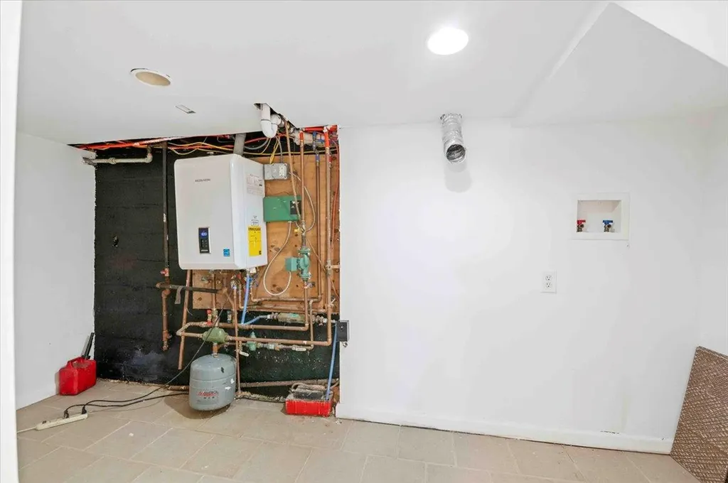 36 Underhill Avenue Roosevelt NY 11575
