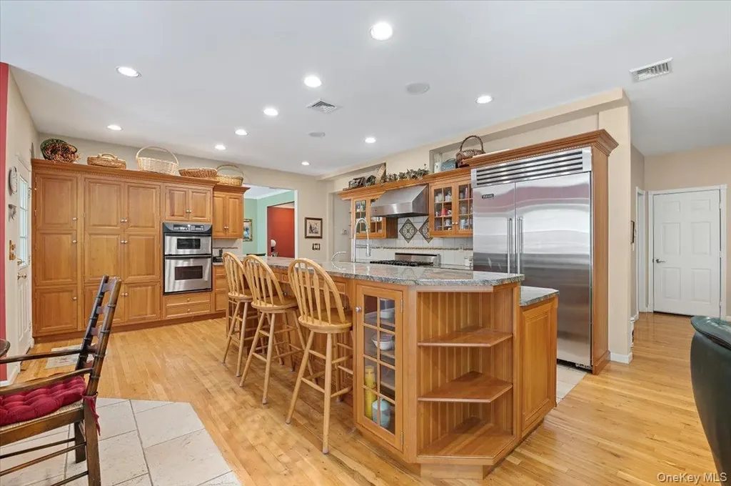 1040 Washington Avenue Plainview NY 11803