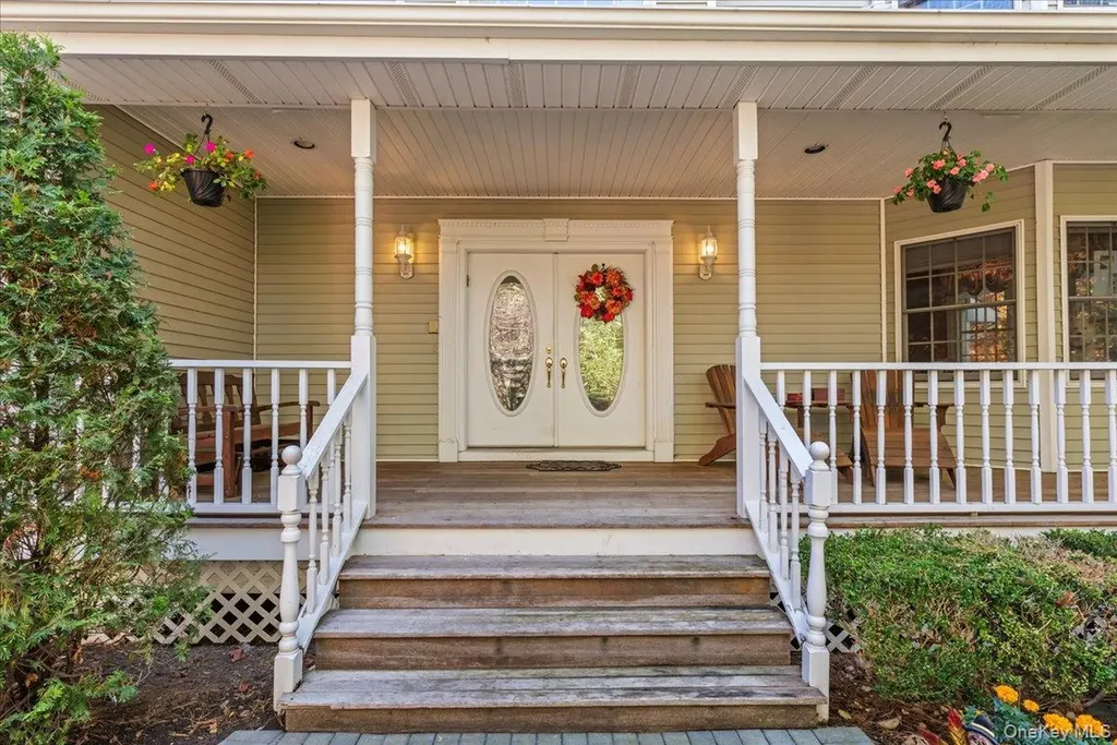 1040 Washington Avenue Plainview NY 11803