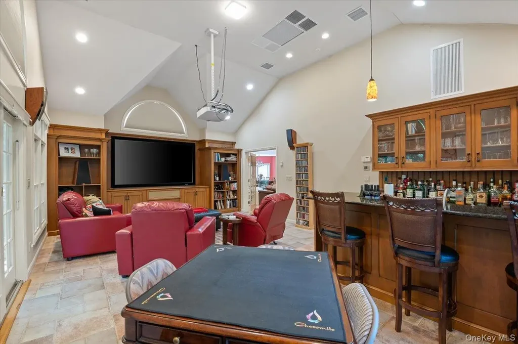 1040 Washington Avenue Plainview NY 11803