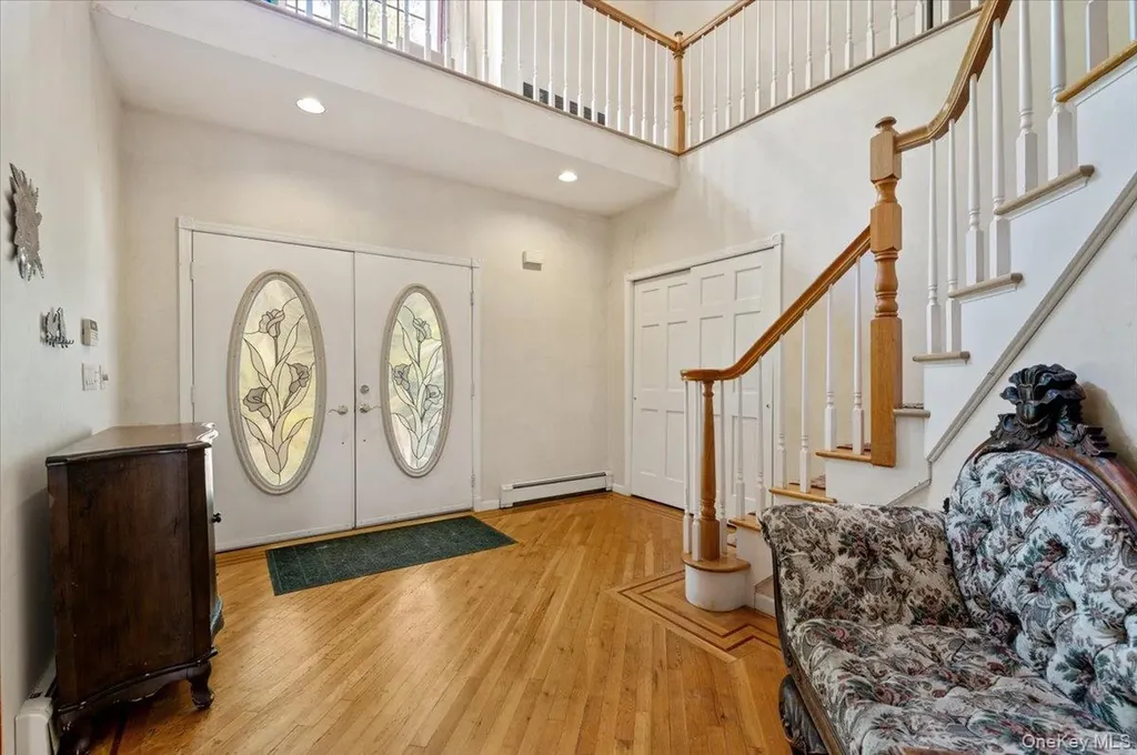 1040 Washington Avenue Plainview NY 11803